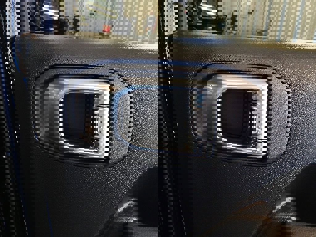 New 2026 Jeep Wrangler Unlimited Sport w/ Convenience Group image 30