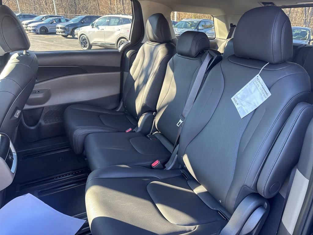 New 2026 Kia Carnival image 12