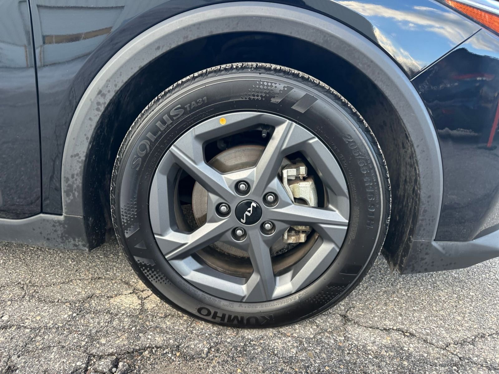 Used 2025 Kia K4 LXS image 28