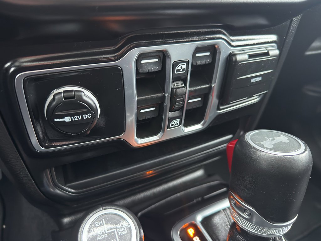 Used 2022 Jeep Wrangler Unlimited Sahara image 34