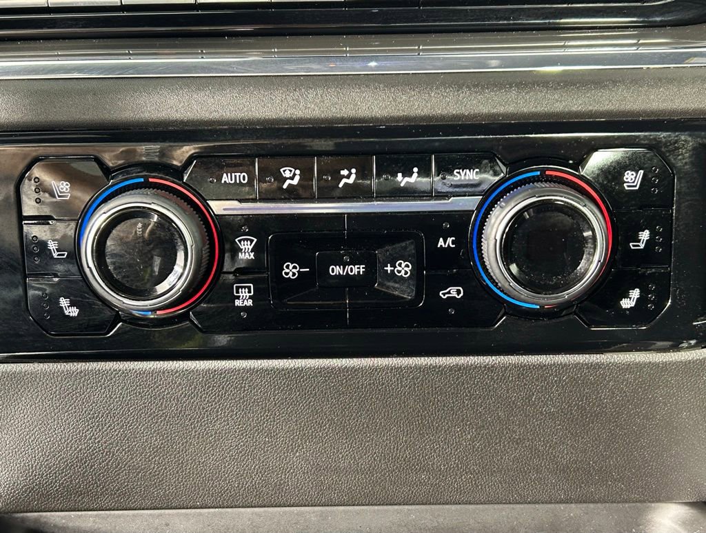 Used 2024 Chevrolet Silverado 2500 High Country w/ High Country Premium Package AWD/4WD image 24