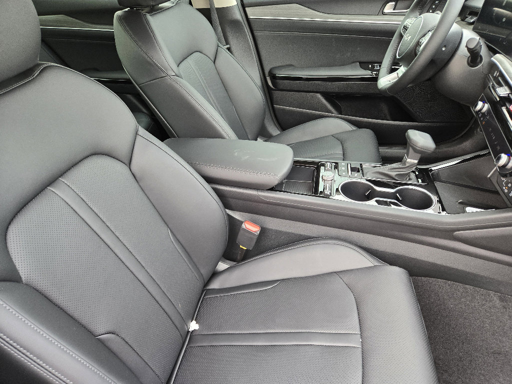 New 2026 Kia K5 EX image 10