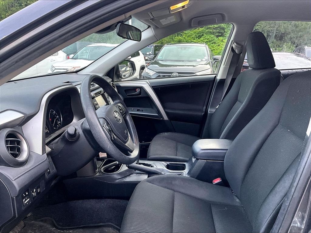 Used 2018 Toyota RAV4 LE w/ All Weather Liner Package AWD/4WD image 4