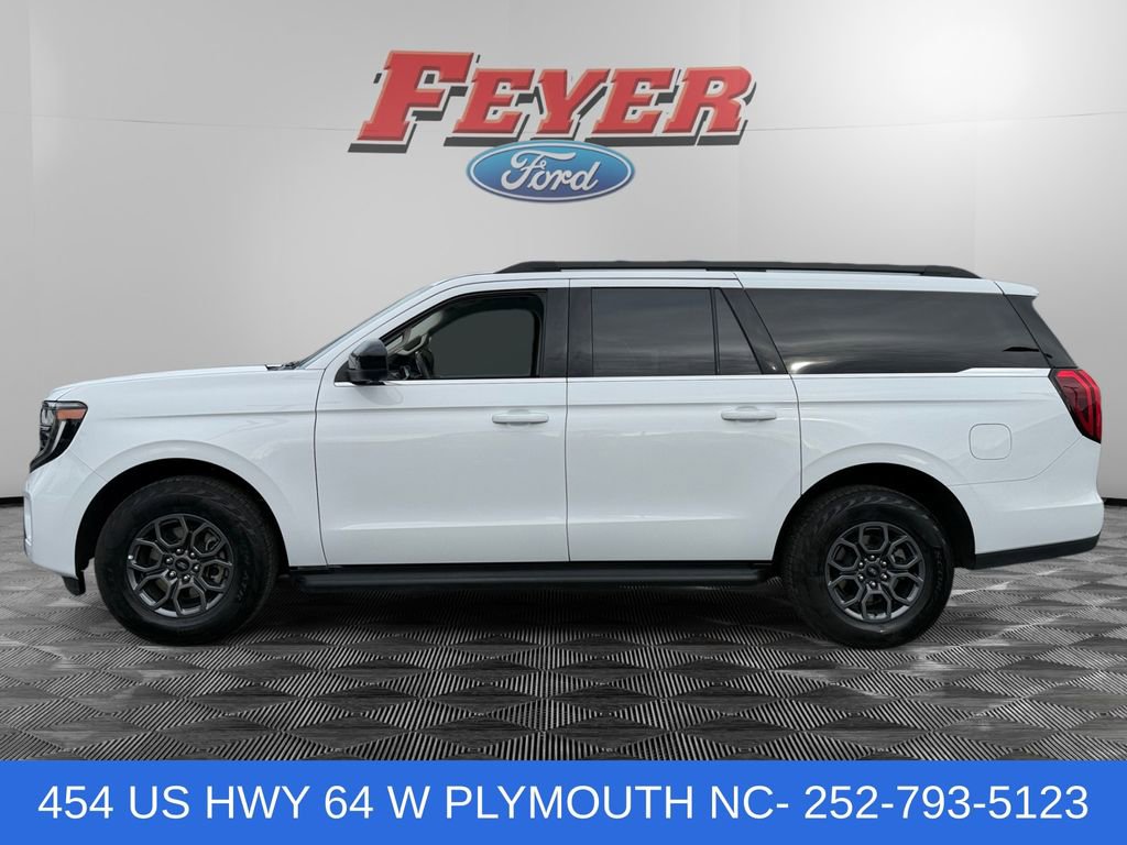 Used 2025 Ford Expedition Max Active AWD/4WD image 2