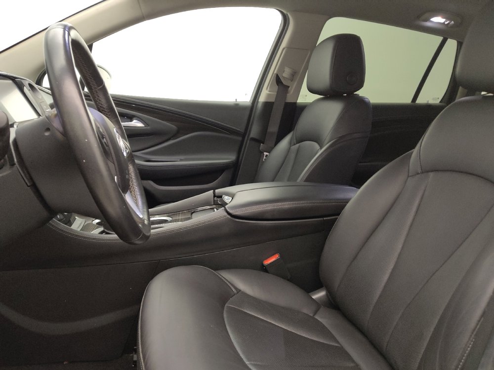 Used 2020 Buick Envision Essence image 17