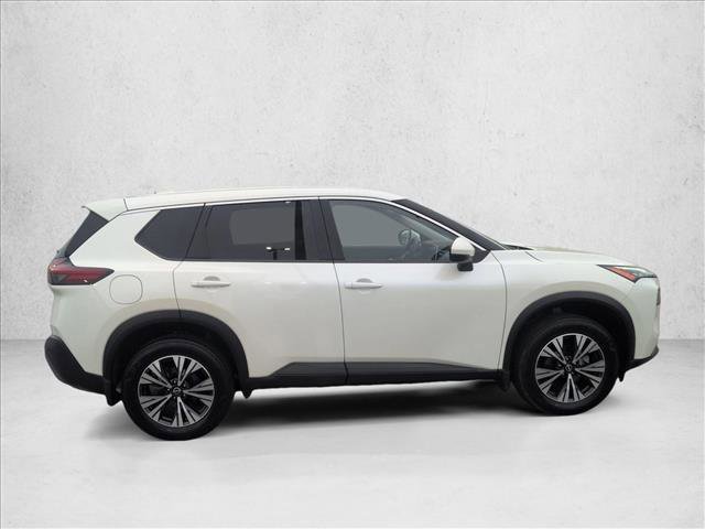 Used 2023 Nissan Rogue SV image 4