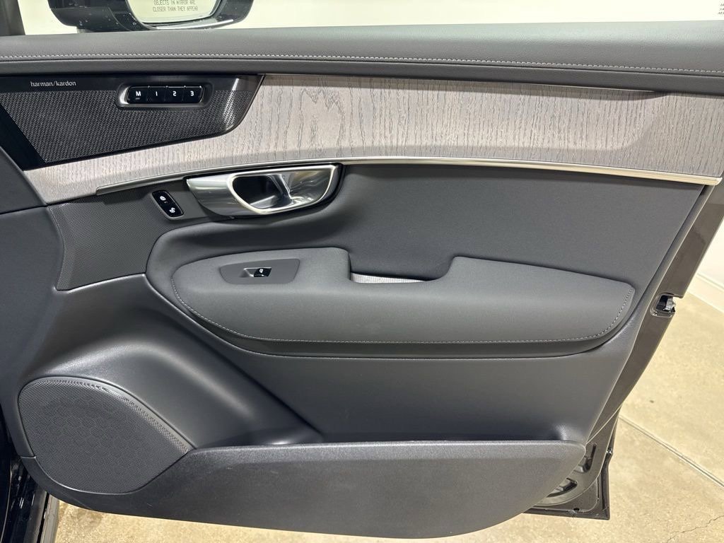 New 2026 Volvo XC90 T8 Ultra w/ Protection Package Premier AWD/4WD image 27