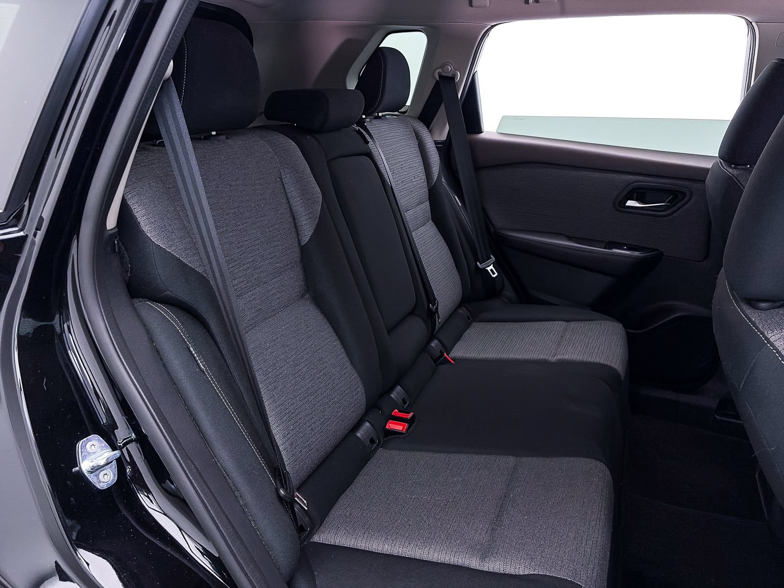 Used 2022 Nissan Rogue SV FWD image 36