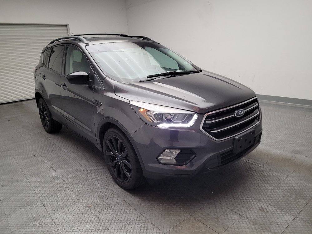 Used 2017 Ford Escape SE w/ Equipment Group 201A FWD image 13