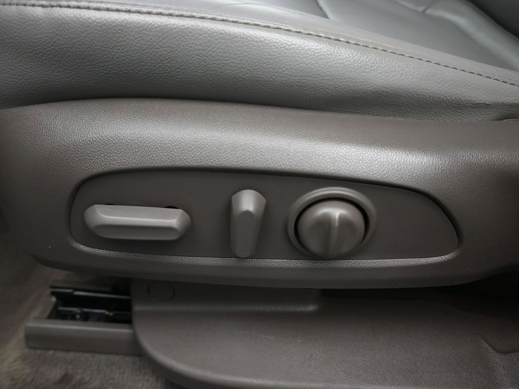 Used 2019 Chevrolet Traverse LT w/ LT Premium Package image 14