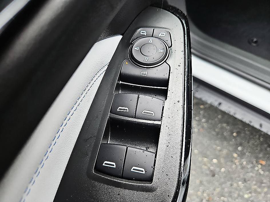 Used 2026 Chevrolet Trax LT FWD image 14