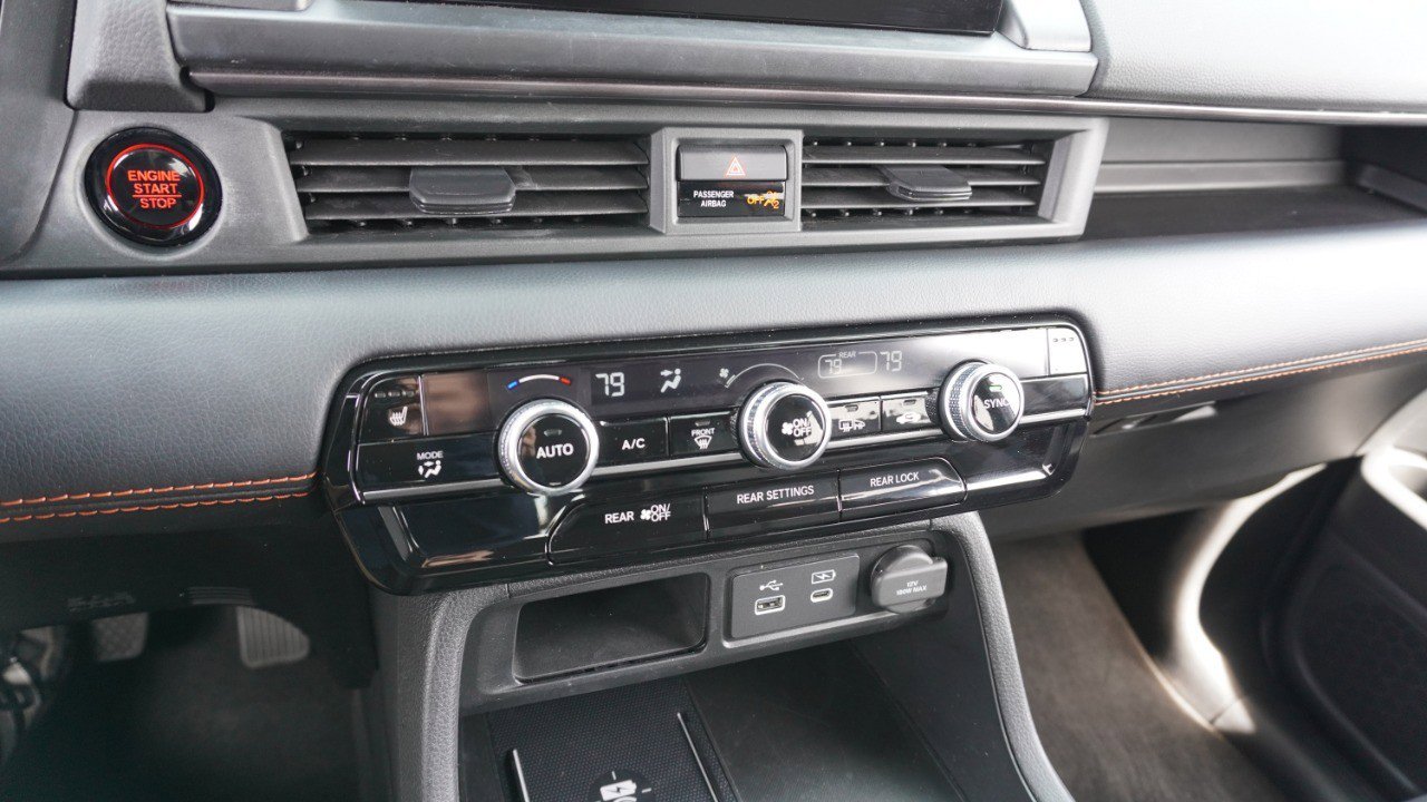 Used 2023 Honda Pilot TrailSport image 18