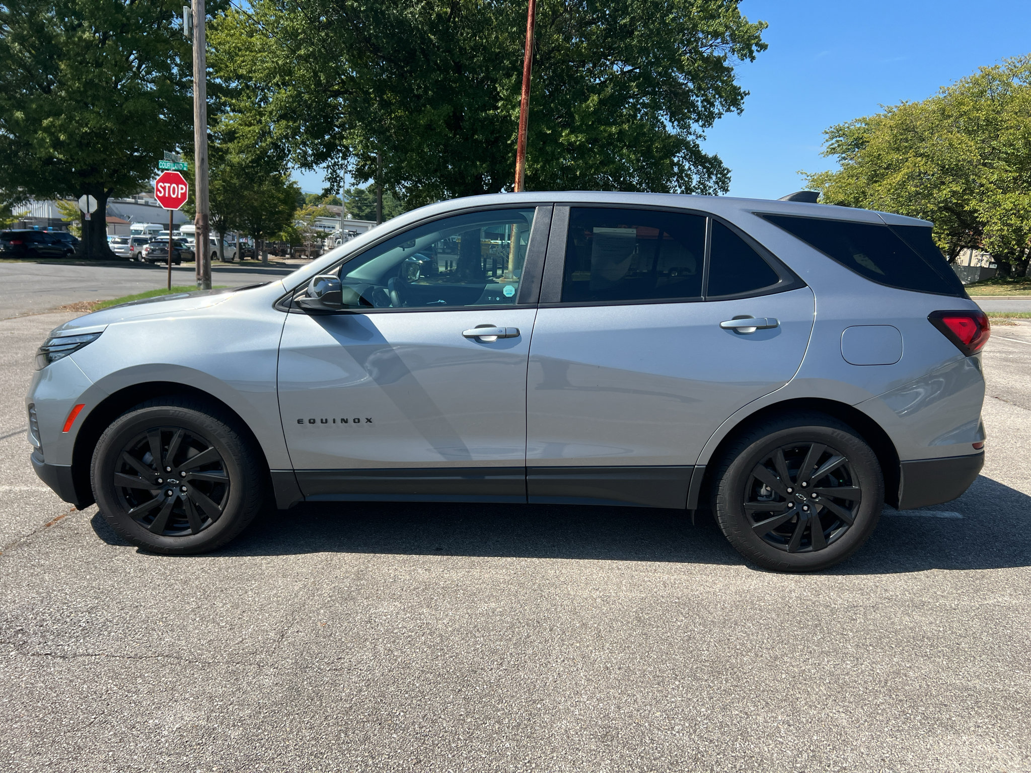 Used 2023 Chevrolet Equinox LS w/ LS Convenience Package AWD/4WD image 6