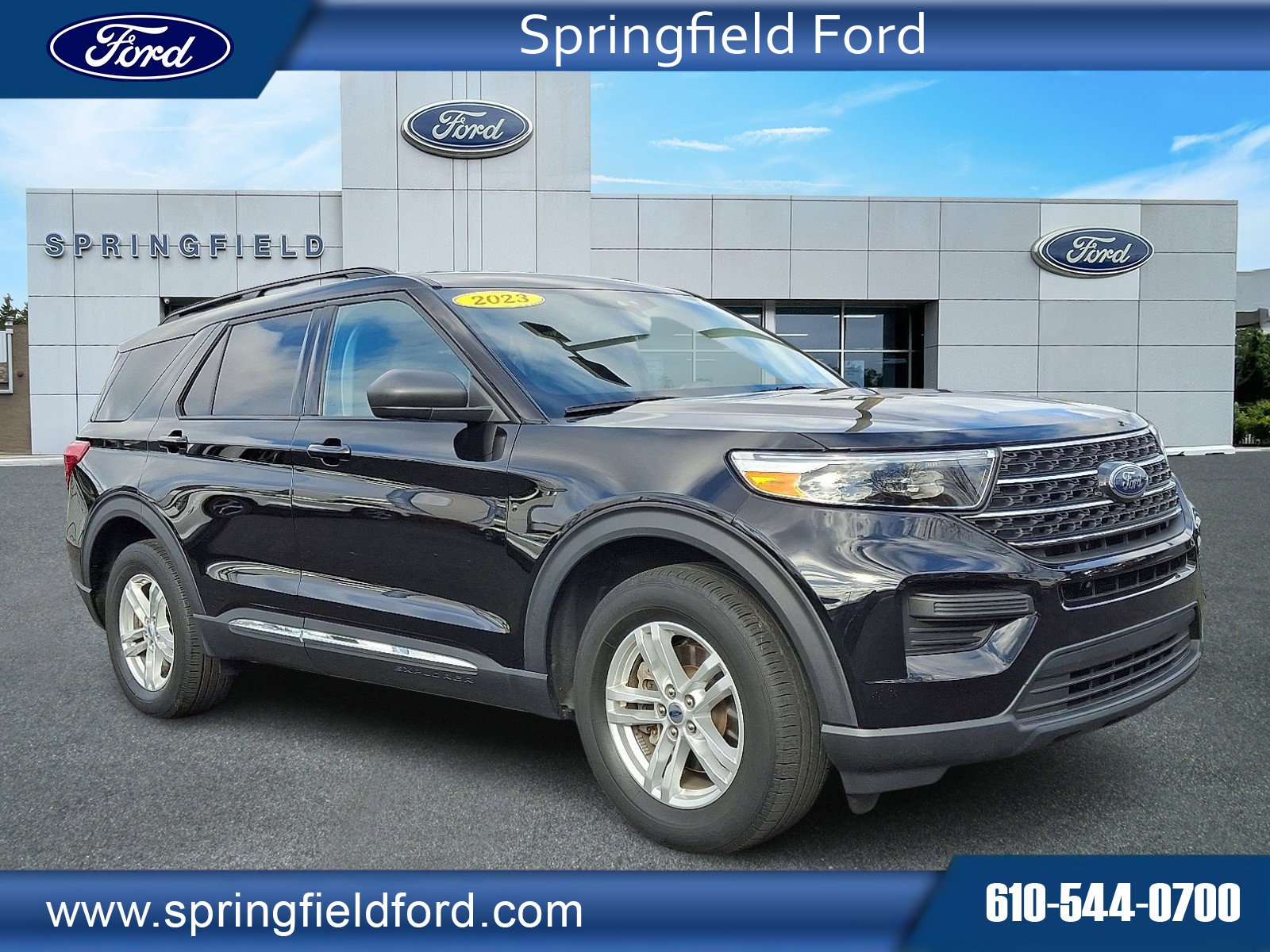 Used 2023 Ford Explorer XLT image 1