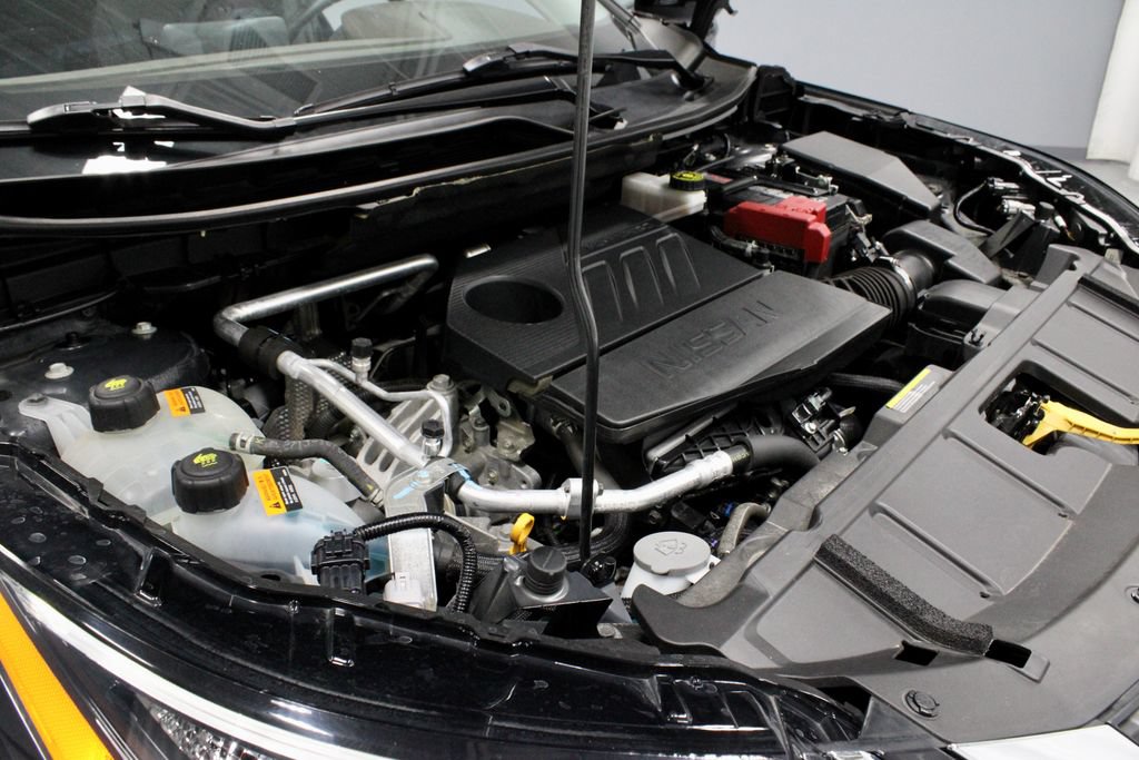 Used 2023 Nissan Rogue SV AWD/4WD image 17
