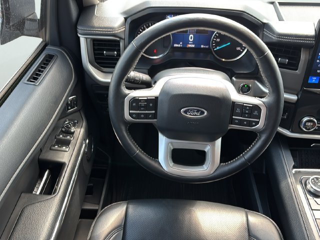 Used 2024 Ford Expedition XLT AWD/4WD image 19