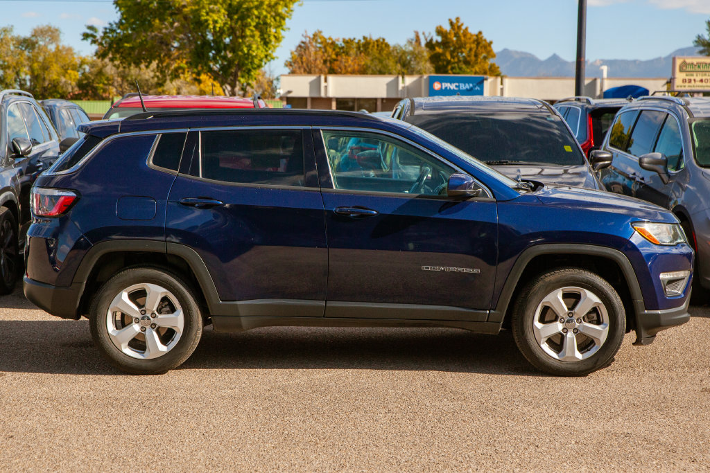 Used 2018 Jeep Compass Latitude AWD/4WD image 3