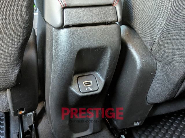Used 2023 Jeep Renegade Trailhawk image 27