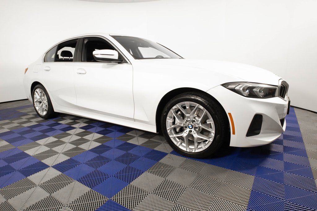 Used 2025 BMW 330i Sedan image 3