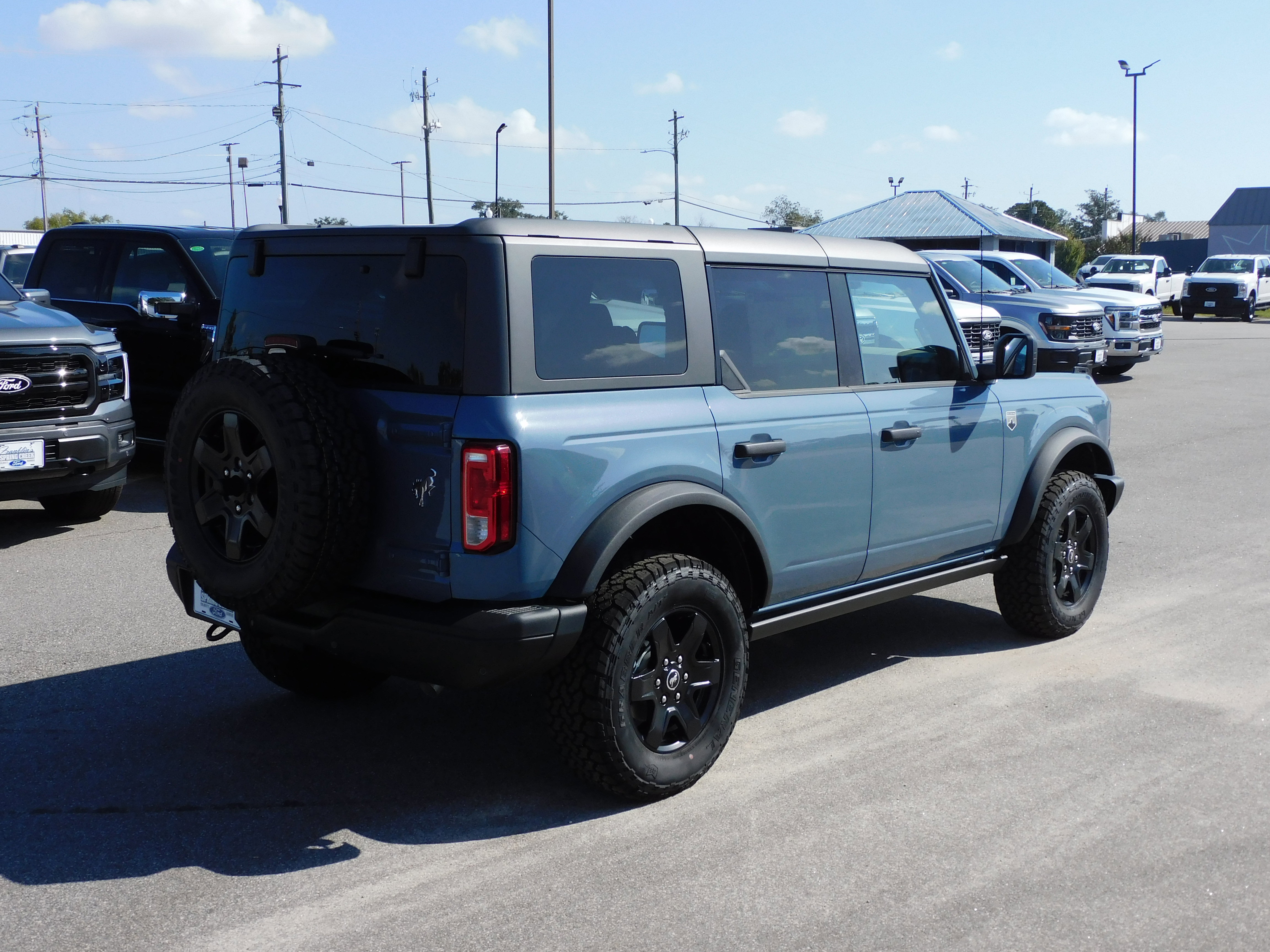 New 2025 Ford Bronco Big Bend w/ Black Diamond Package image 5