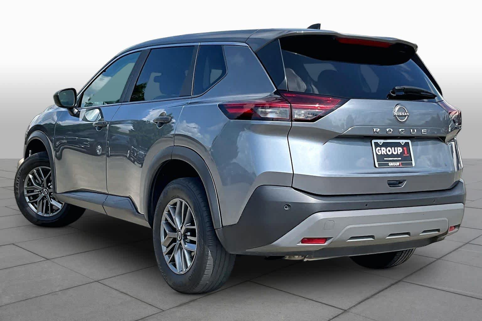 Used 2023 Nissan Rogue S FWD image 10