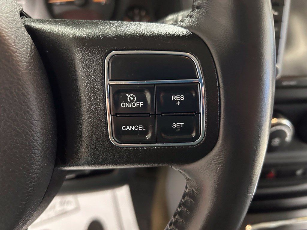 Used 2017 Jeep Patriot High Altitude AWD/4WD image 10