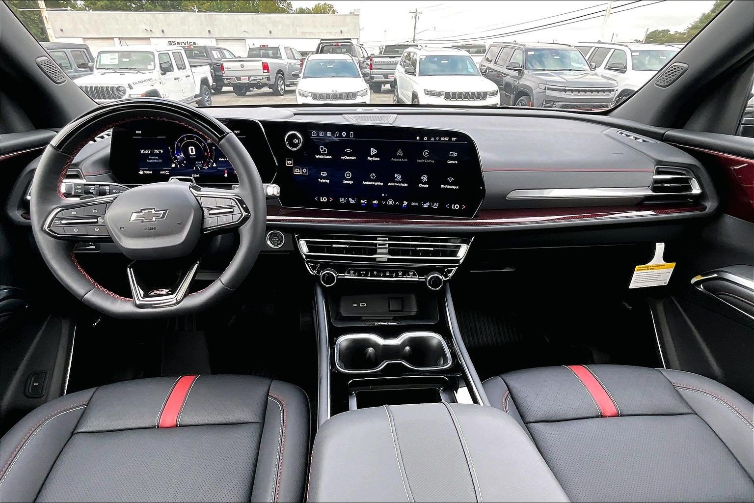 Used 2026 Chevrolet Traverse RS w/ LPO, Floor Liner Package AWD/4WD image 12