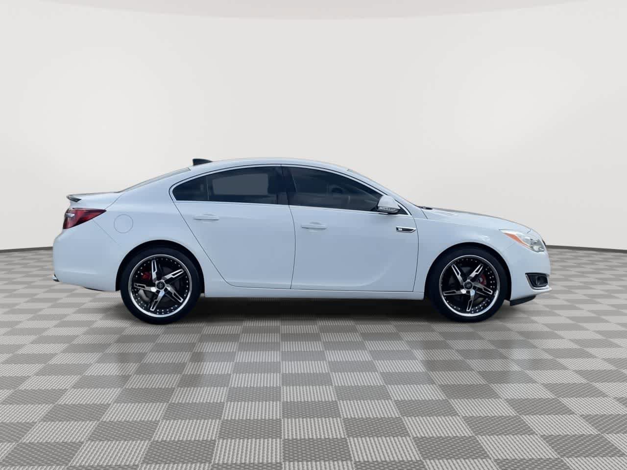 Used 2017 Buick Regal Sport Touring FWD image 9