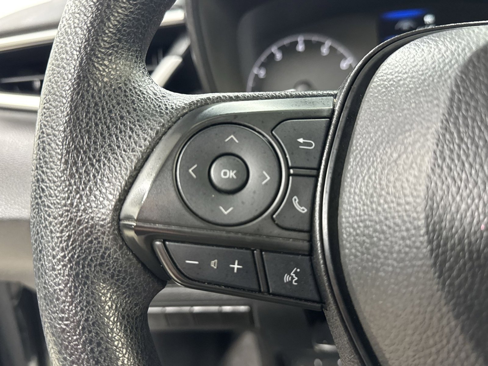 Used 2024 Toyota Corolla LE image 37