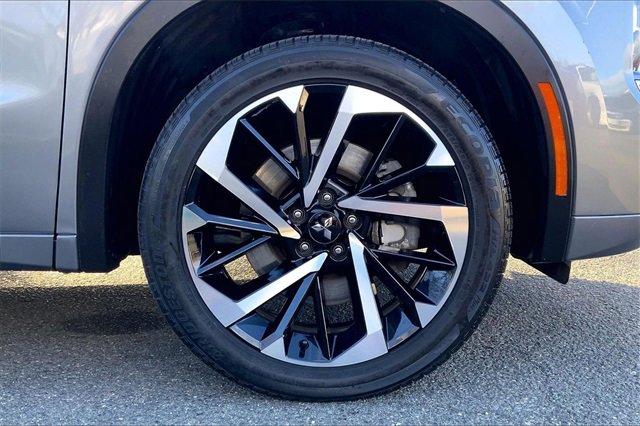 Used 2023 Mitsubishi Outlander SEL image 9