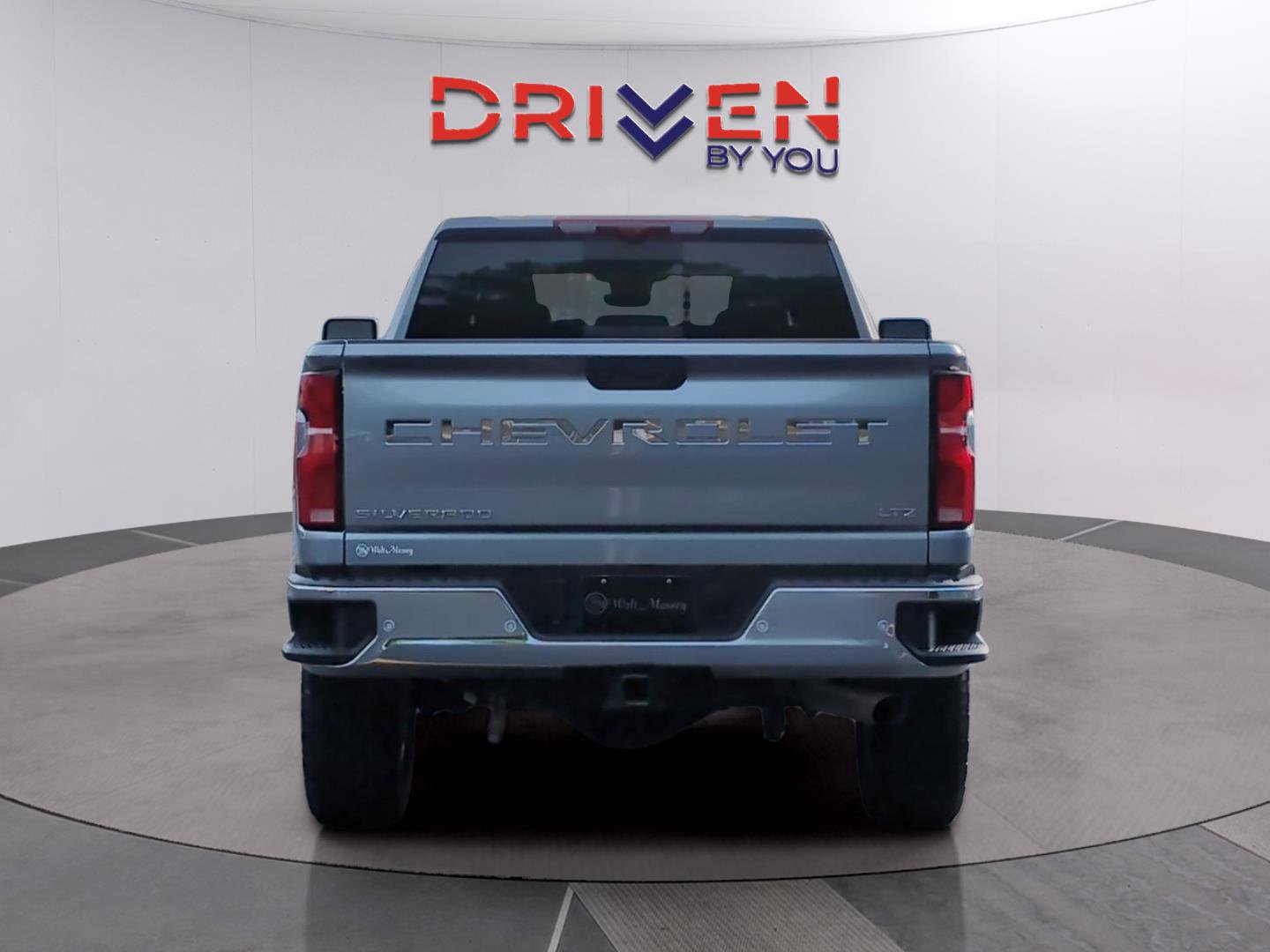 Used 2026 Chevrolet Silverado 2500 LTZ w/ LTZ Convenience Package AWD/4WD image 4