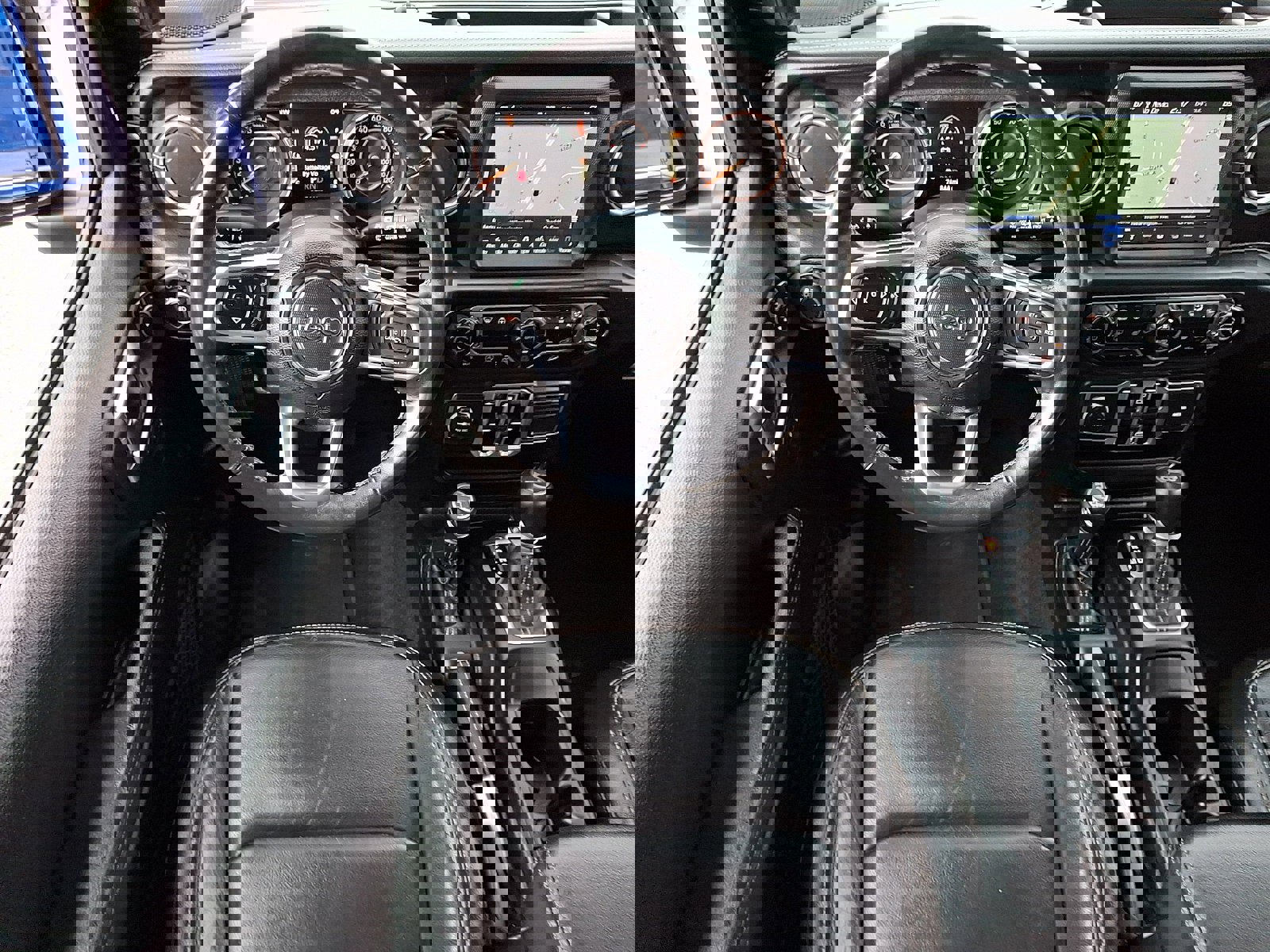 Used 2018 Jeep Wrangler Unlimited Sahara image 12