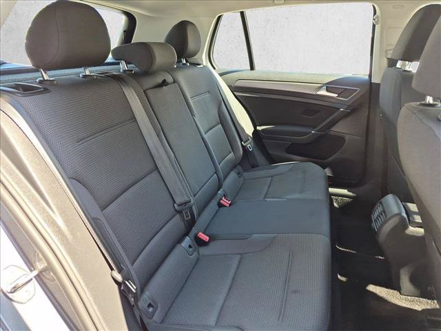 Used 2019 Volkswagen e-Golf SE w/ Driver Assistance Package FWD image 19