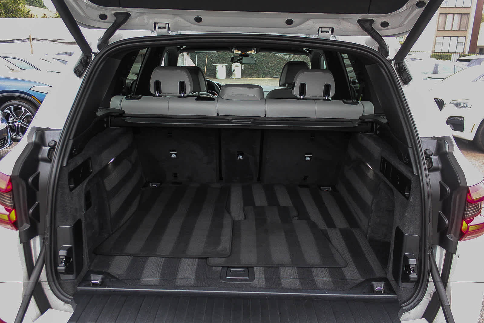 Certified 2023 BMW X5 sDrive40i w/ Luxury Seating Package RWD image 26