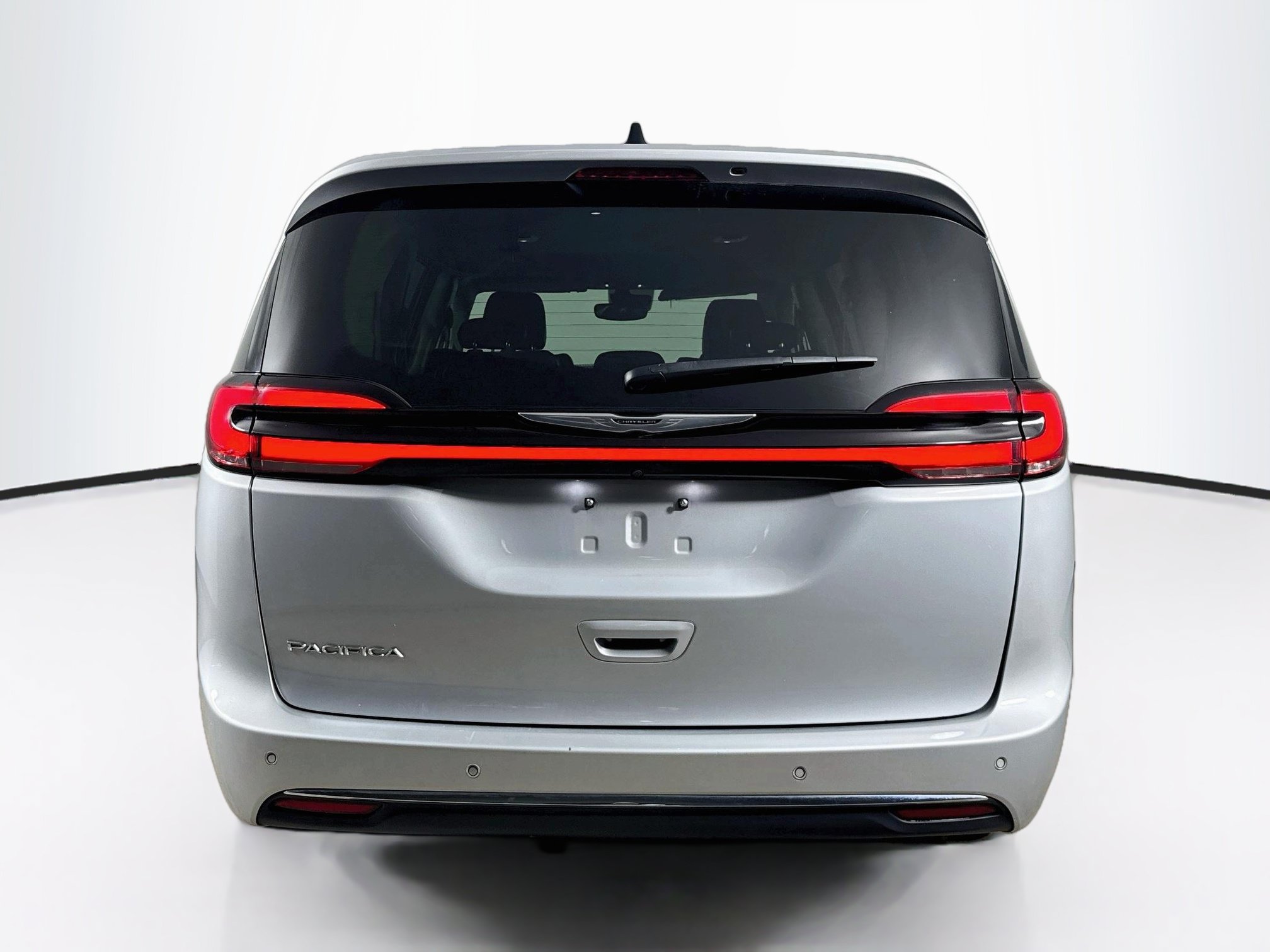 Used 2024 Chrysler Pacifica Touring-L FWD image 31