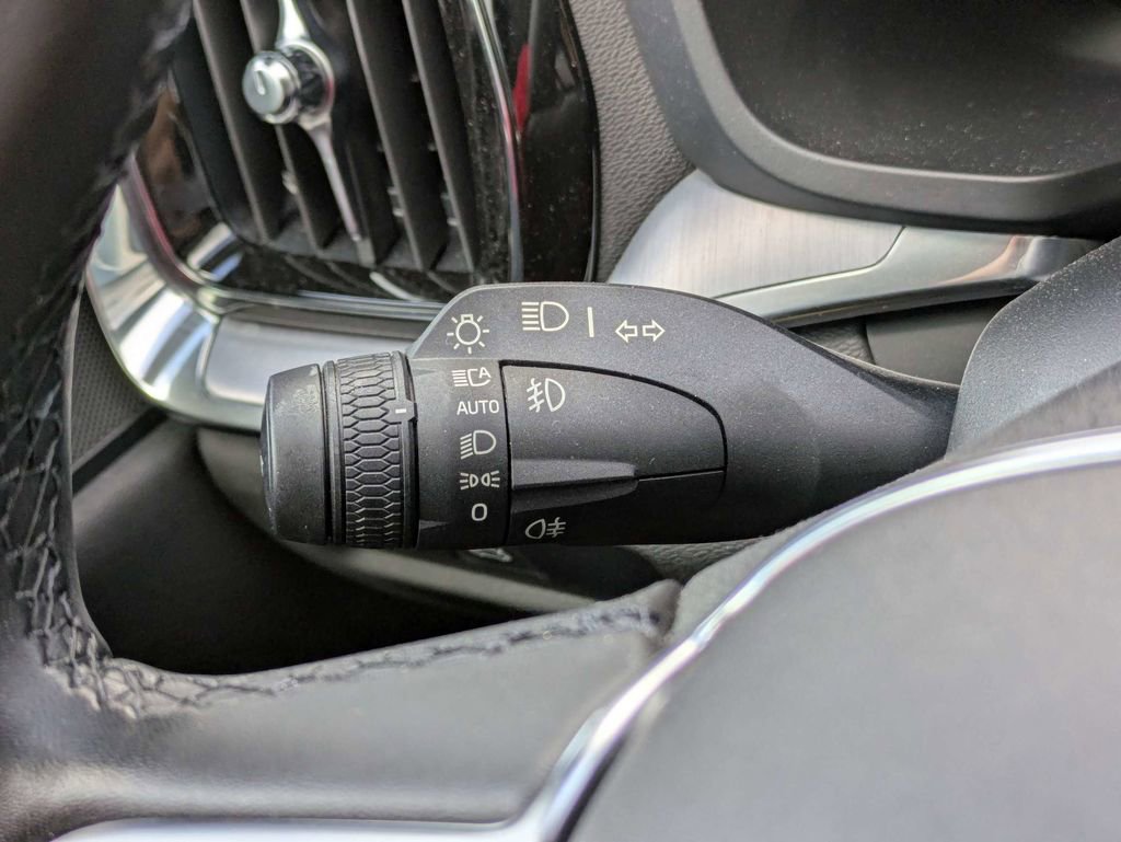 Used 2023 Volvo S60 B5 Core w/ Protection Package Premier image 33