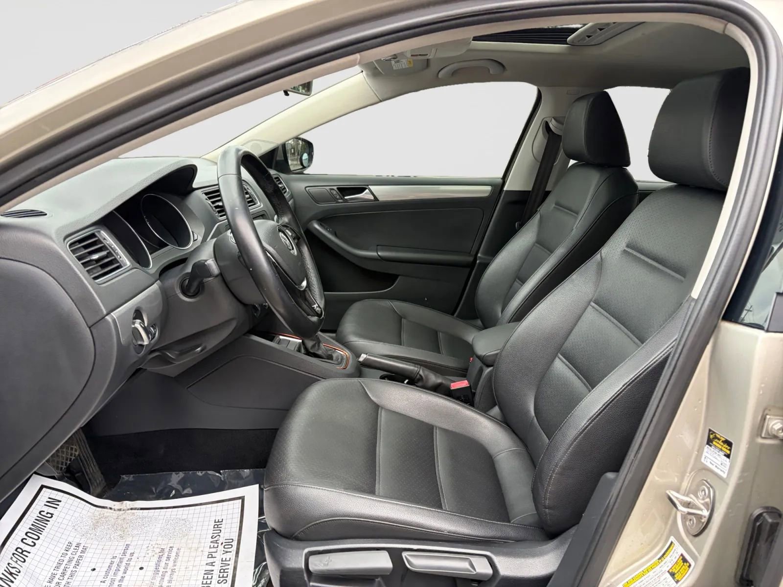 Used 2015 Volkswagen Jetta SE FWD image 10