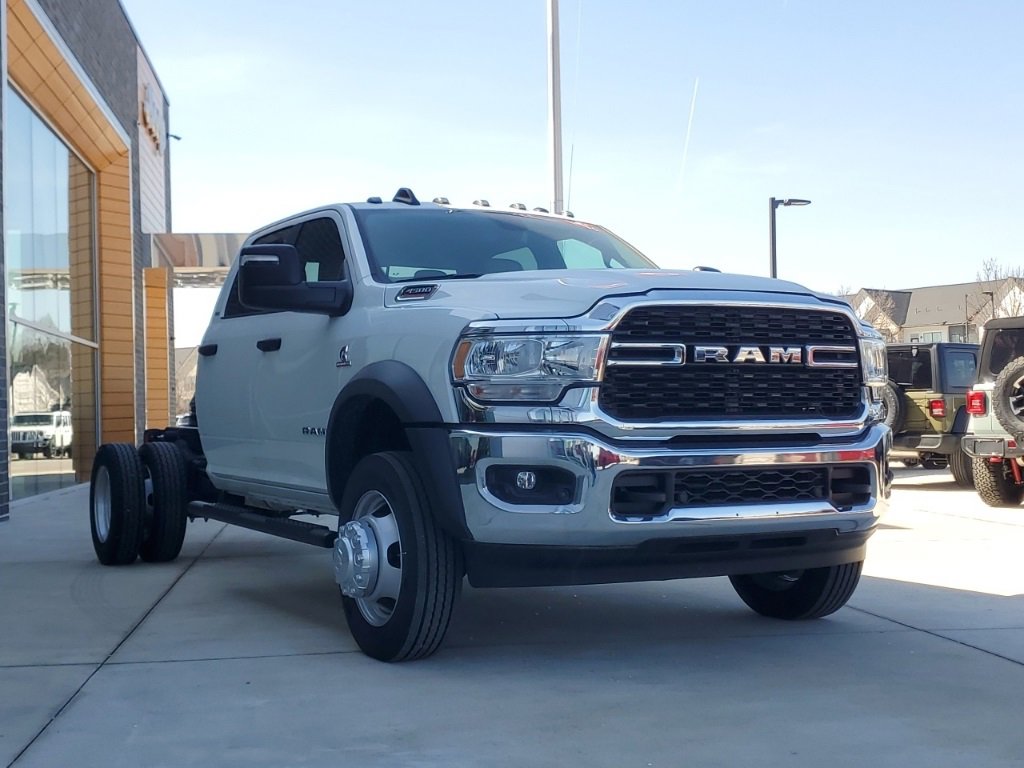 New 2024 RAM 4500 SLT w/ Quick Order Package 2YG SLT image 35