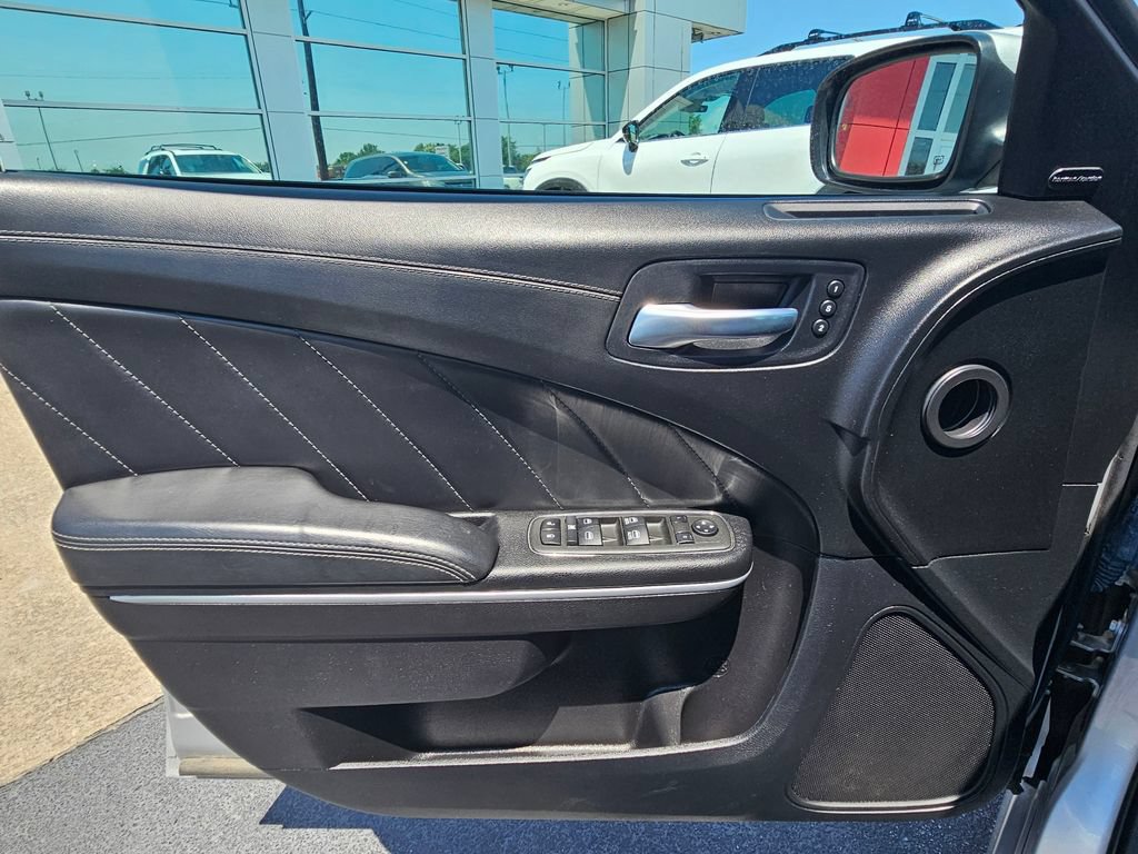 Used 2022 Dodge Charger Scat Pack w/ Plus Group RWD image 17