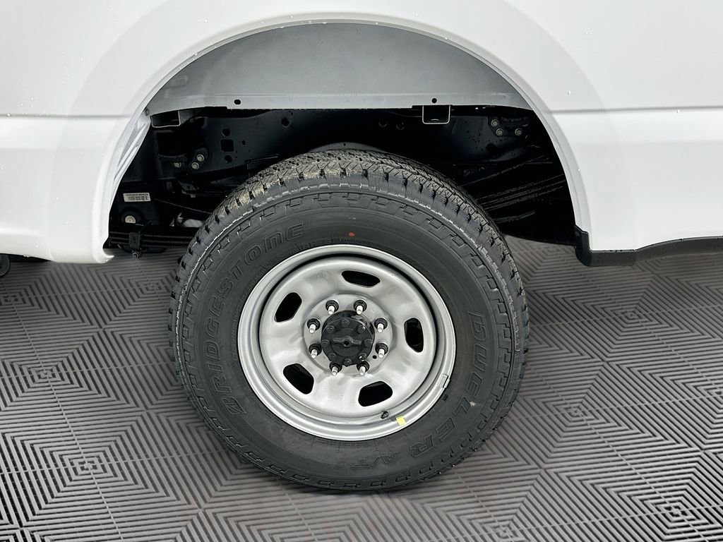 New 2026 Ford F350 XL w/ XL Chrome Package image 15