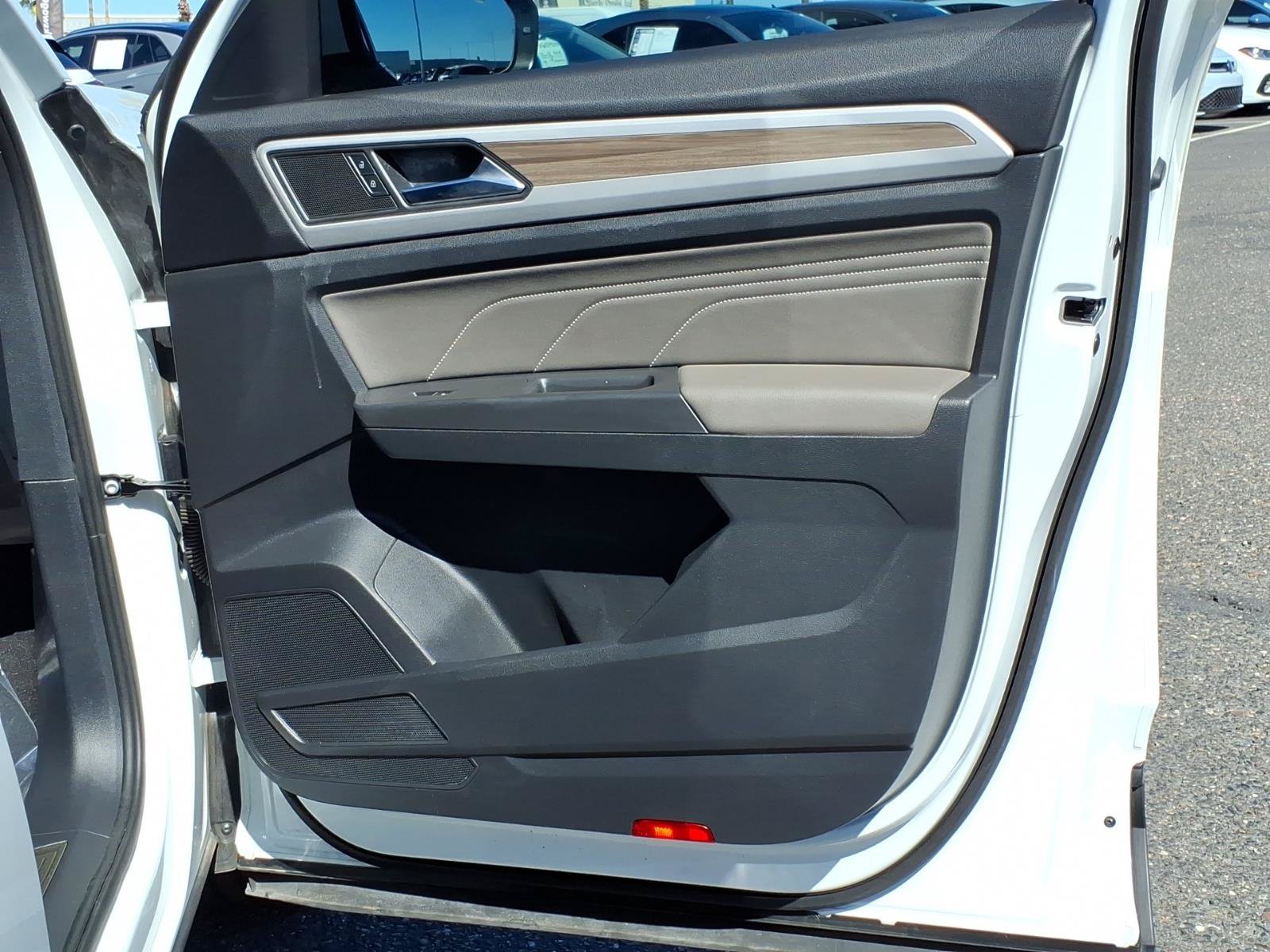 Certified 2023 Volkswagen Atlas SEL AWD/4WD image 16
