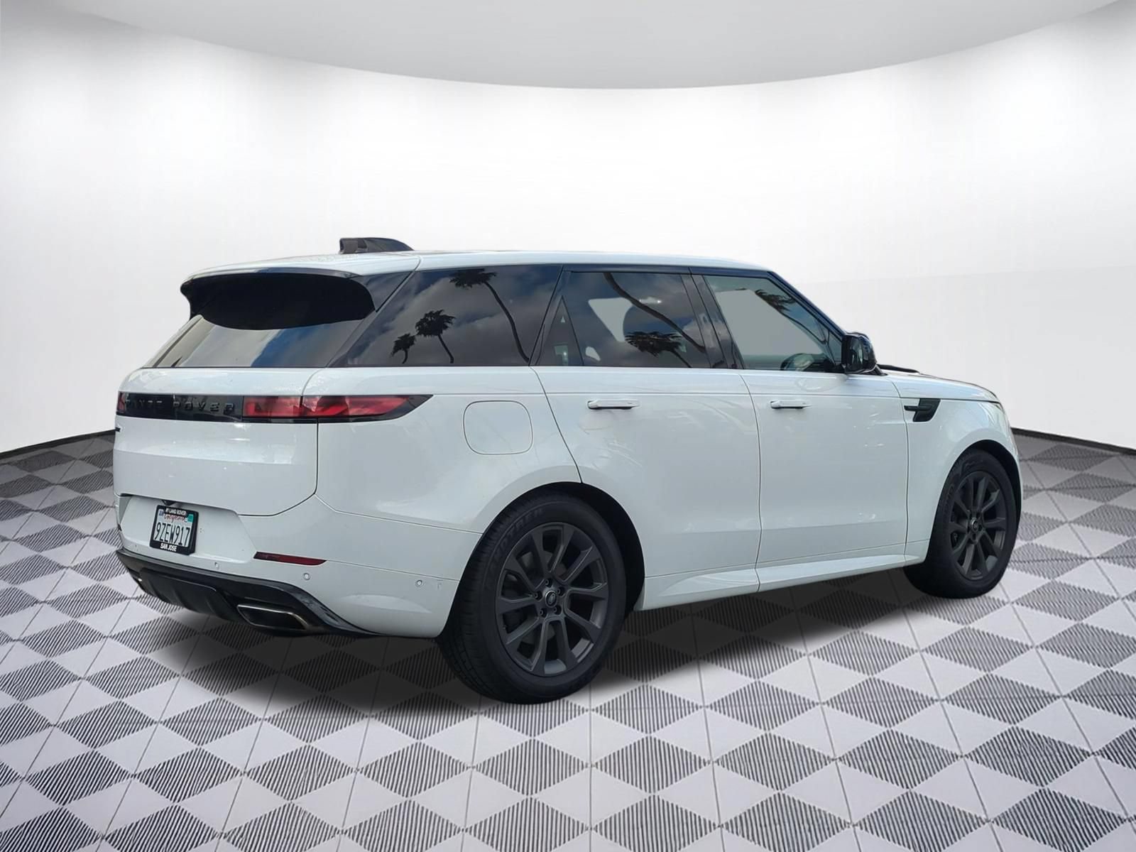 Used 2024 Land Rover Range Rover Sport Dynamic SE AWD/4WD image 5