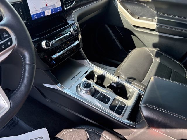 Used 2022 Ford Explorer Limited w/ Equipment Group 301A image 18