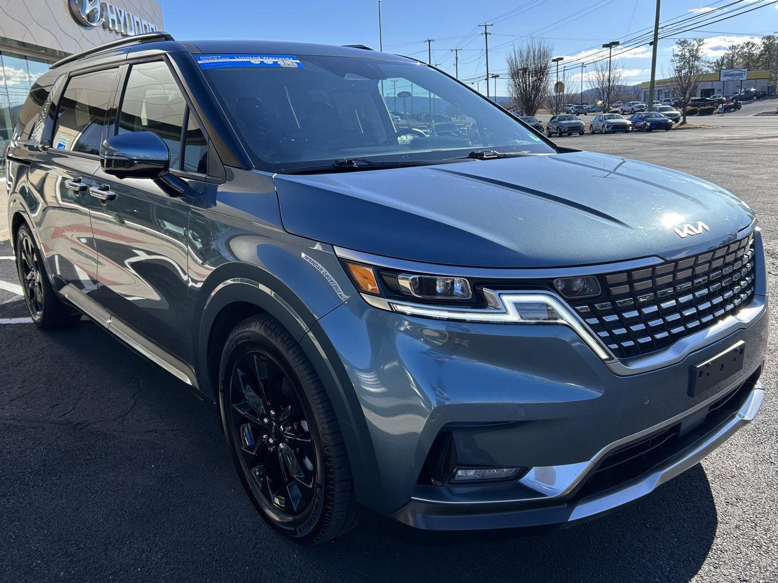 Used 2024 Kia Carnival SX Prestige image 10