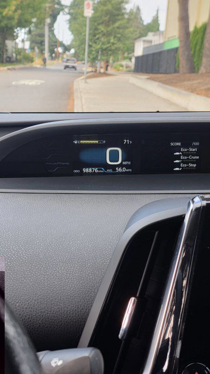 Used 2018 Toyota Prius Prime Advanced w/ Carpet Mat Package image 15