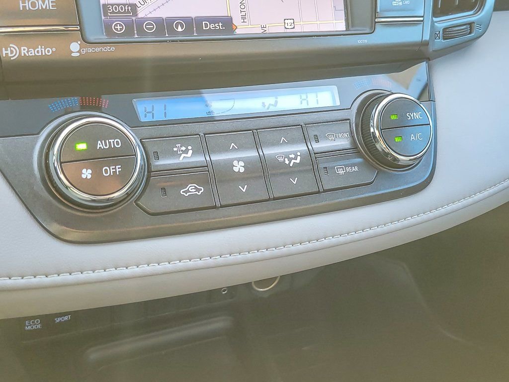 Used 2015 Toyota RAV4 XLE image 16