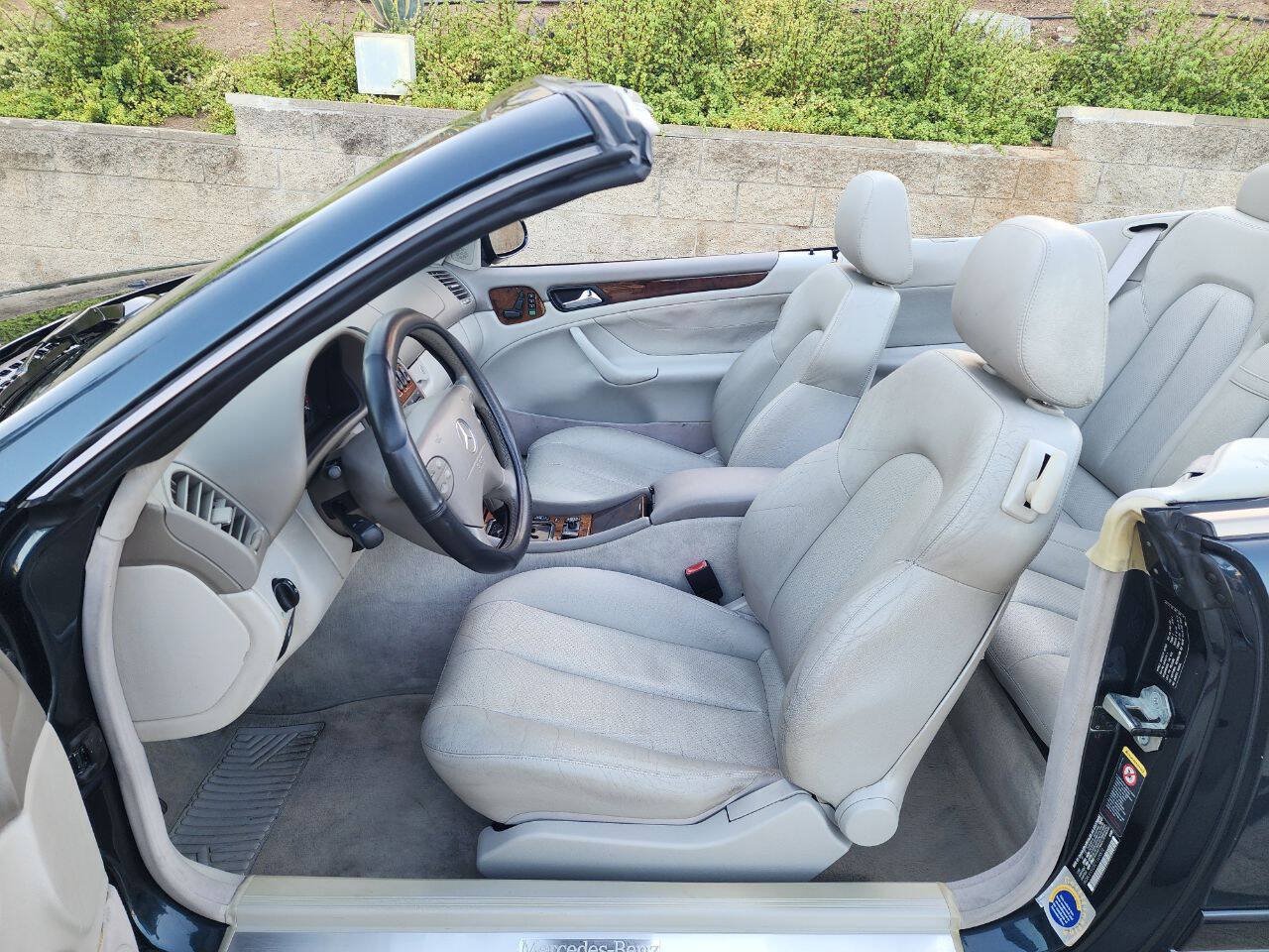 Used 2002 Mercedes-Benz CLK 320 Cabriolet image 11