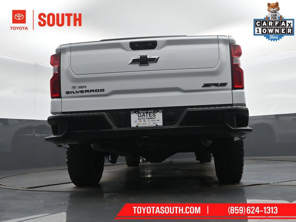 Used 2022 Chevrolet Silverado 1500 ZR2 w/ Technology Package image 37