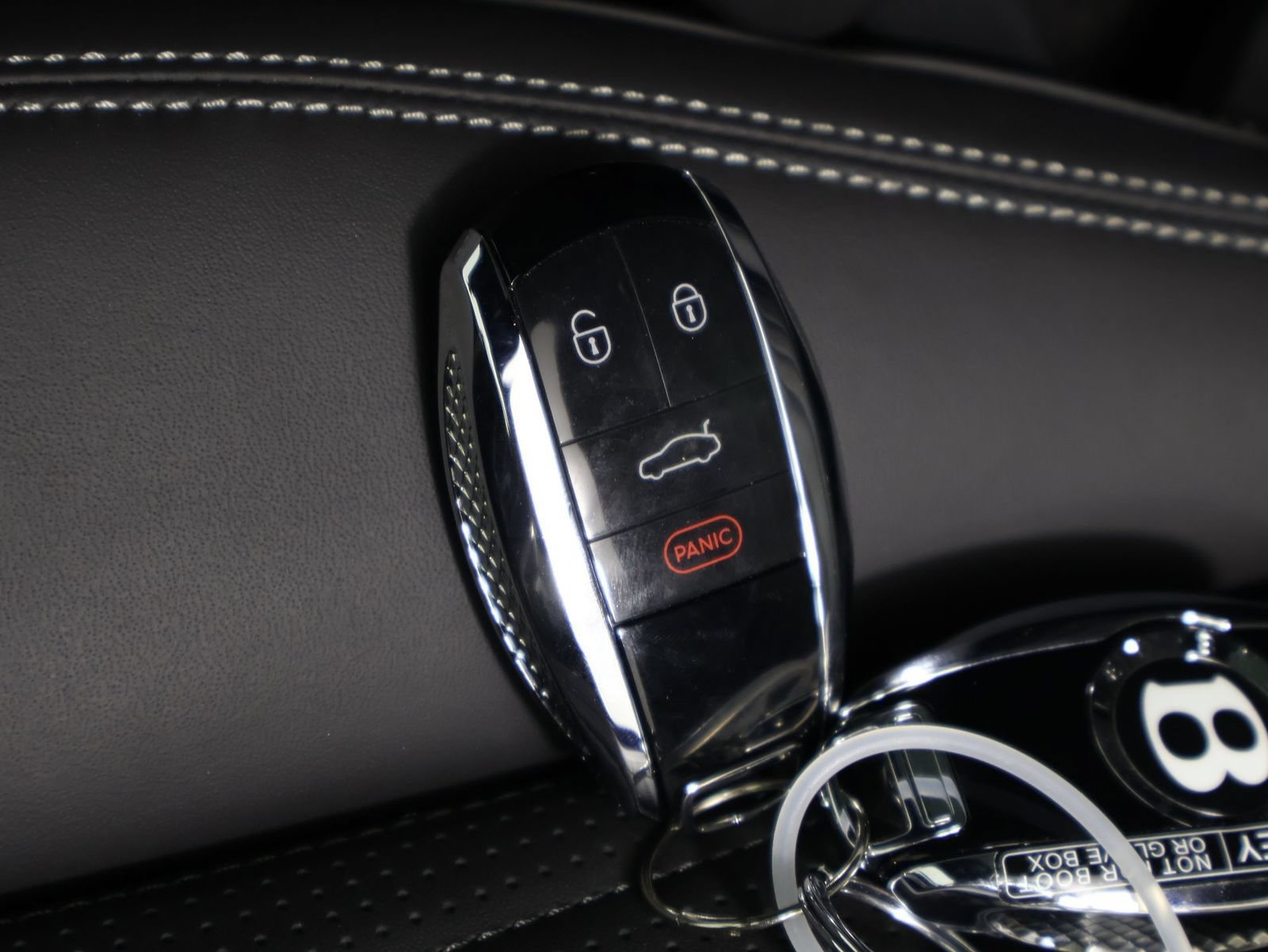 Certified 2020 Bentley Flying Spur W12 AWD/4WD image 29