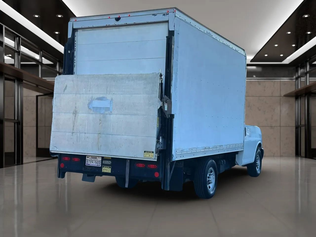 Used 2015 Chevrolet Express 3500 image 9